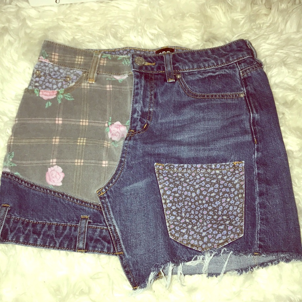 Urban Outfitters skirt